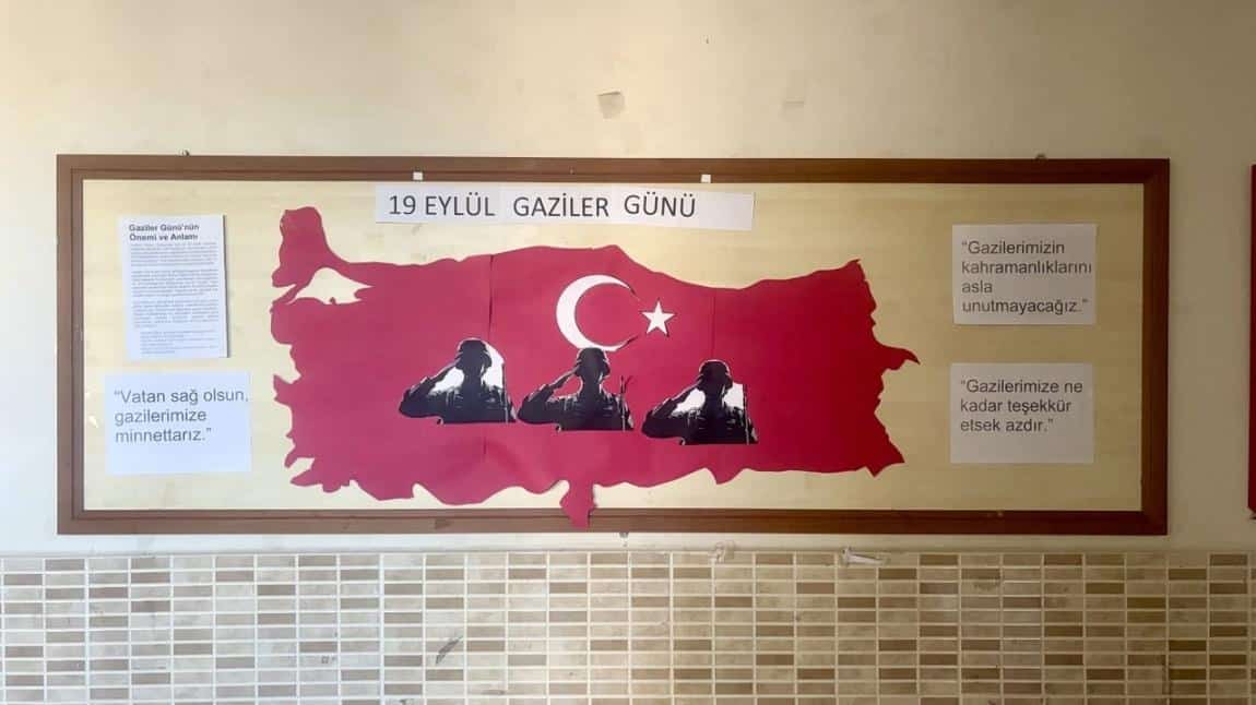 Okulumuzda 19 Eylül Gaziler Günü Kutlama Programı Gerçekleştirildi